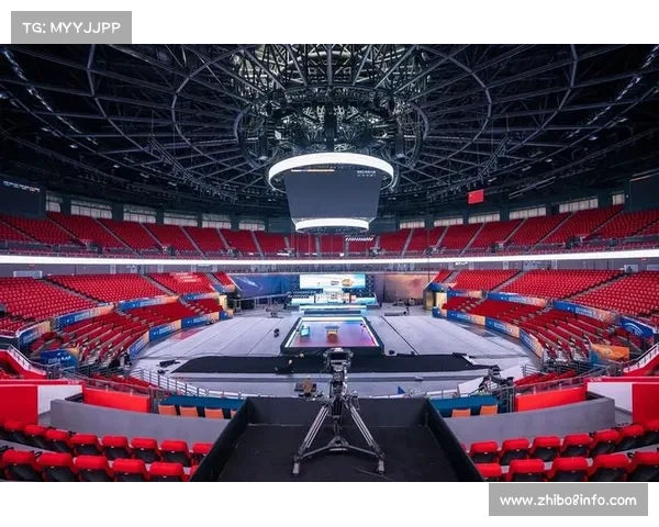 乒超总决赛南京青奥体育馆满座，球迷应援手幅营造演唱会氛围